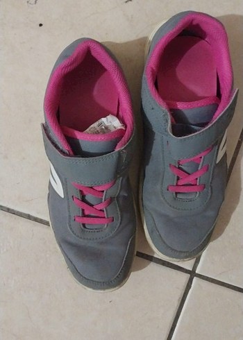 Dekathlon marka iki çift spor ayakkabı - Görsel 2