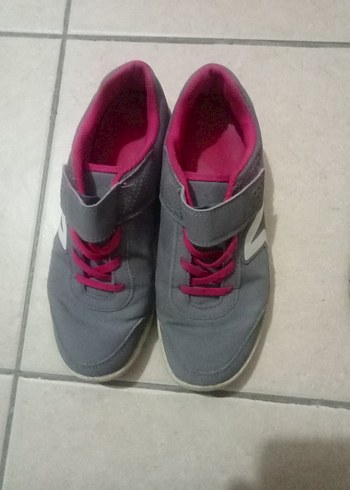 Dekathlon marka iki çift spor ayakkabı - Görsel 3