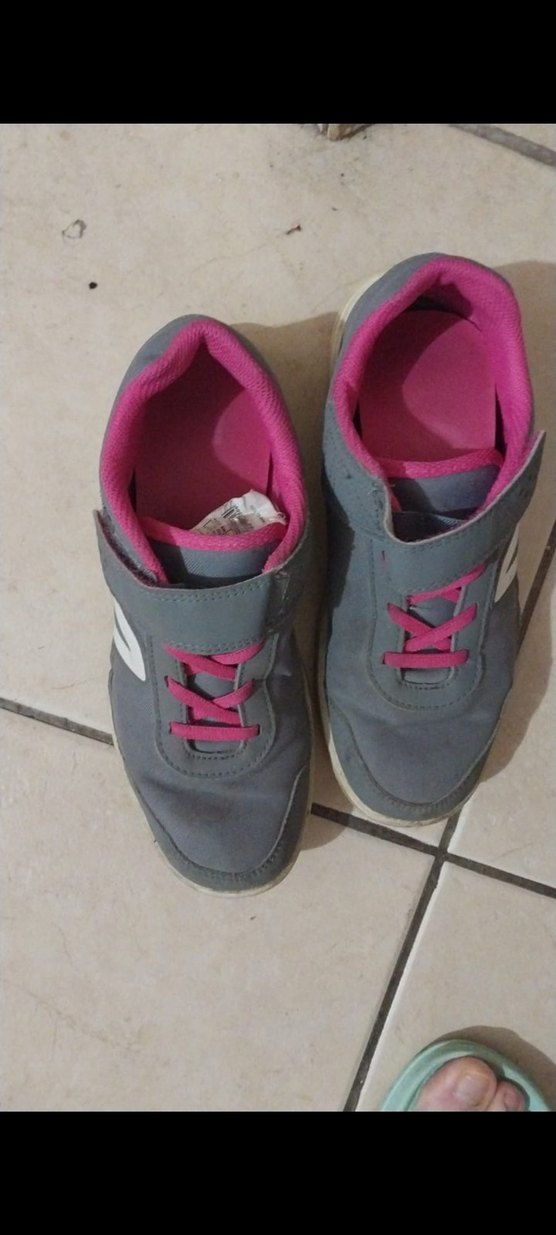 Dekathlon marka iki çift spor ayakkabı - Görsel 2