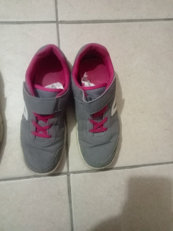 Dekathlon marka iki çift spor ayakkabı - Görsel 4