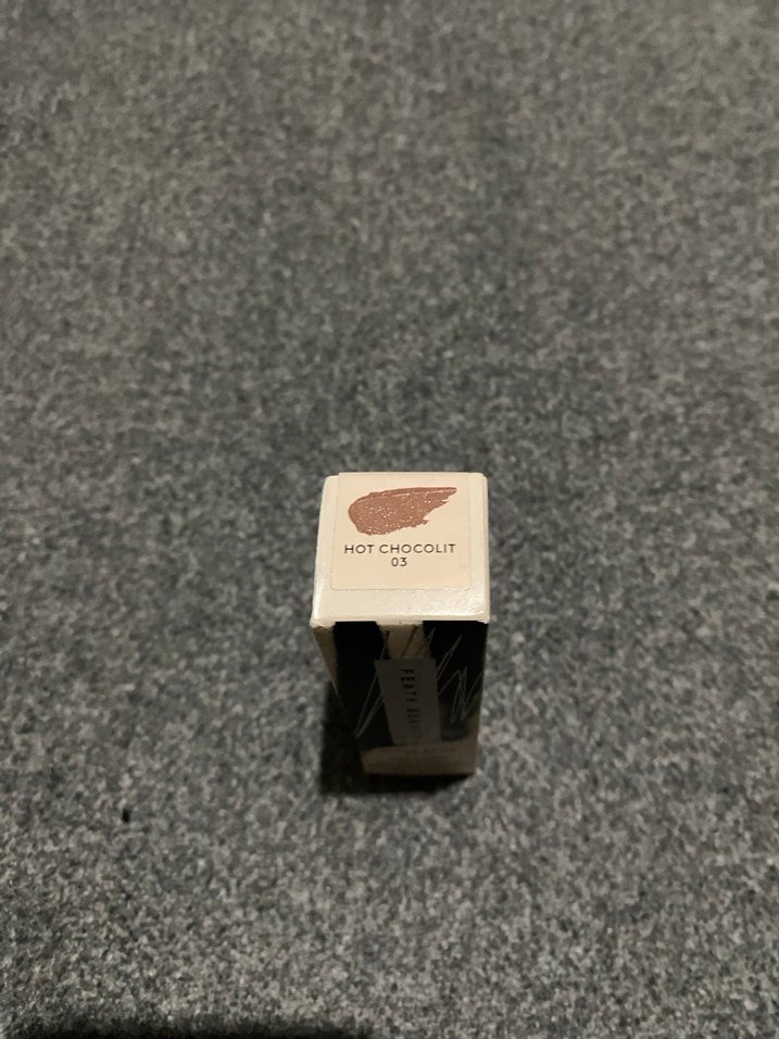 Fenty Beauty Gloss Bomb Stix Nemlendirici Ruj 09-HotChocolit - Görsel 3