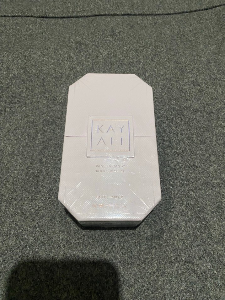 Kadın Parfümü Kayali Vanilla Candy - Görsel 2