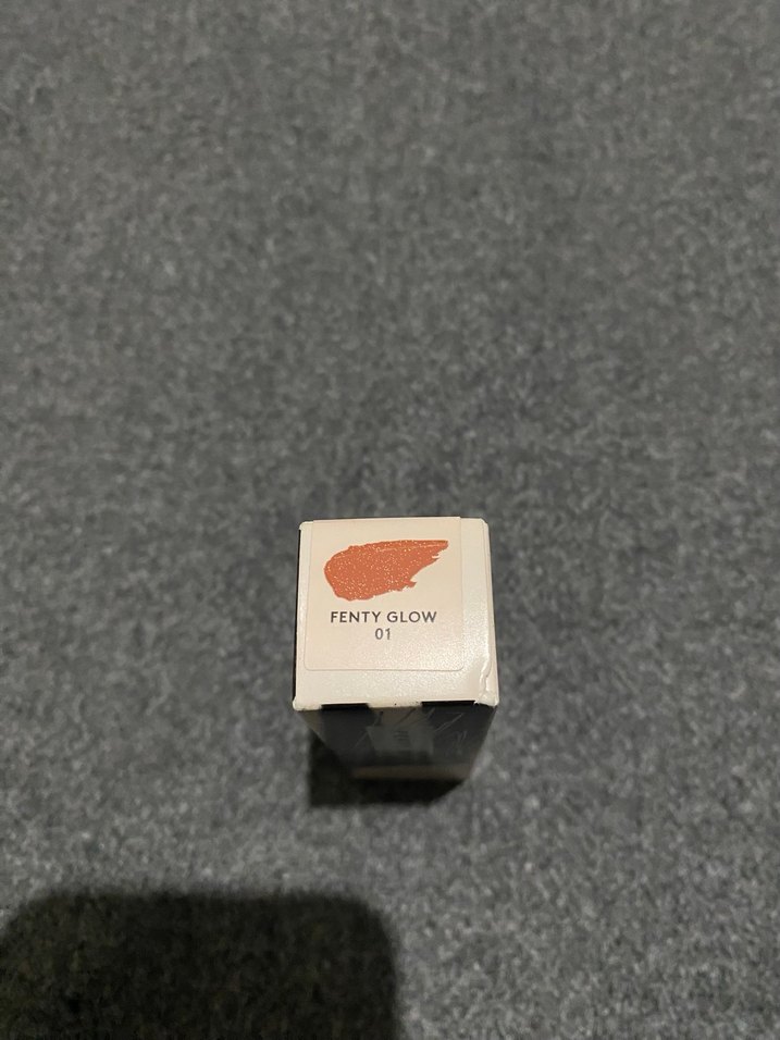 Fenty Beauty Gloss Bomb Stix Nemlendirici Ruj - Görsel 3