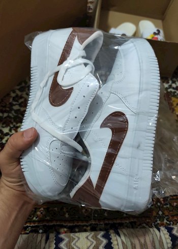 Beyaz Bağcıklı Kadın Sneakers