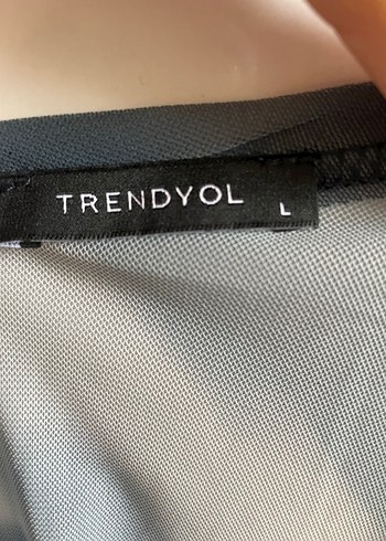 Trendyol & Milla Uzun Kollu Bağlama Desenli Drapeli Bluz