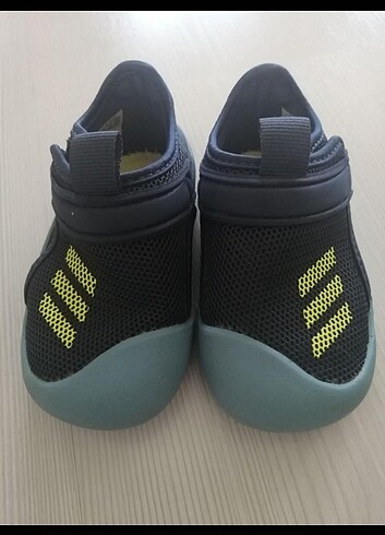 21 Beden Orijinal adidas sandalet