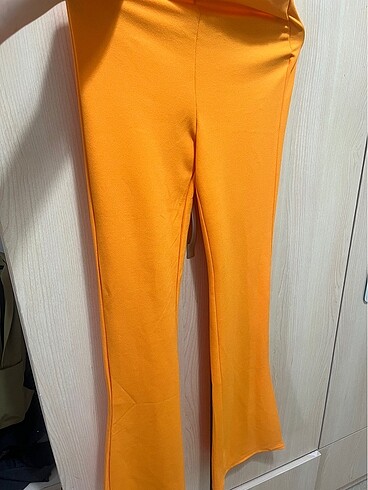 xs Beden Zara etiketli pantolon