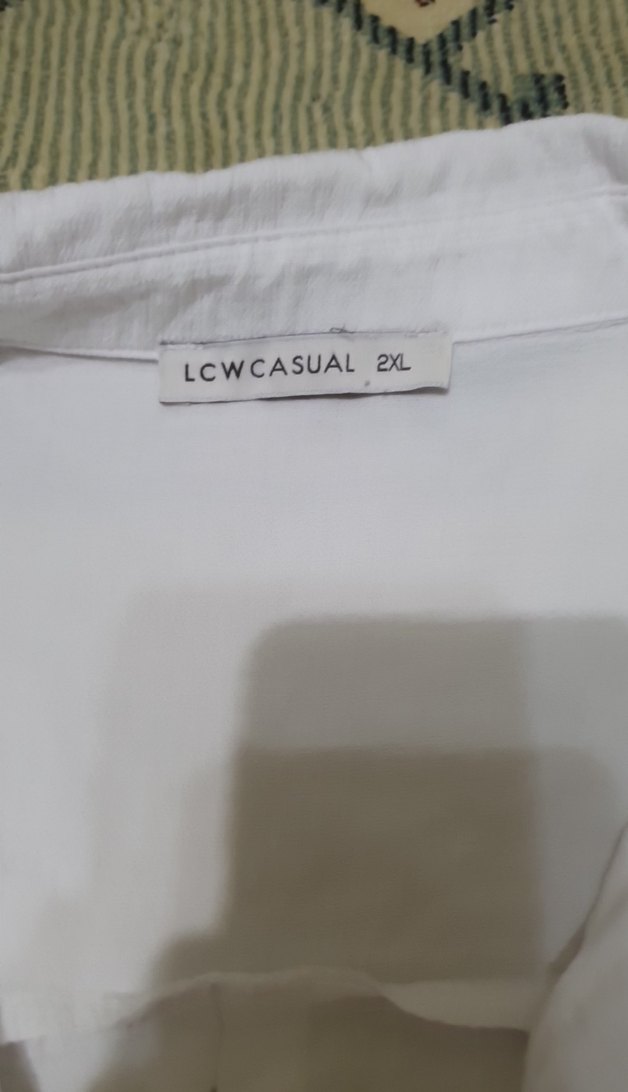 Düğmeli Beyaz Keten Kadın Gömlek - Görsel 2