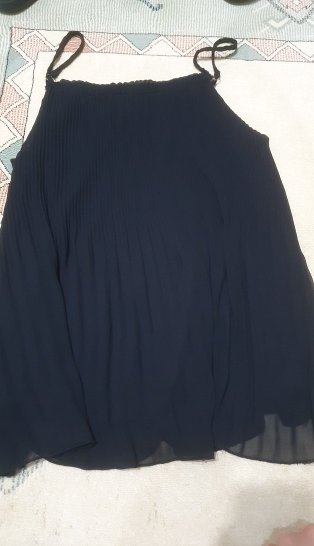 Siyah Pilili Sıfır Kollu - Görsel 3