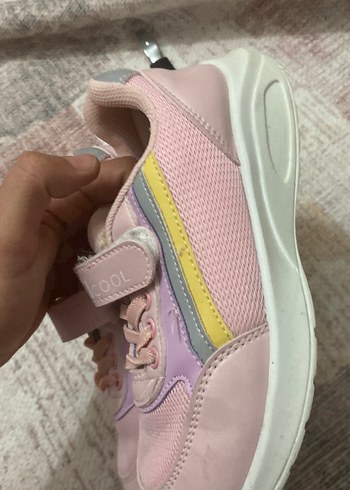 Kız Çocuk Pembe Bağcıklı Cırt Cırtlı Spor Ayakkabı - Görsel 2