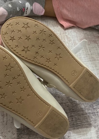 Kız Çocuk Beyaz Tokalı Babet Ayakkabı - Görsel 4