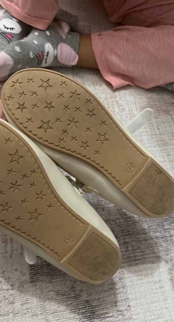 Kız Çocuk Beyaz Tokalı Babet Ayakkabı - Görsel 4