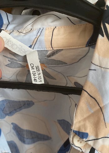 Mavi Çiçek Desenli Bağlamalı Kadın Gömlek - Görsel 2