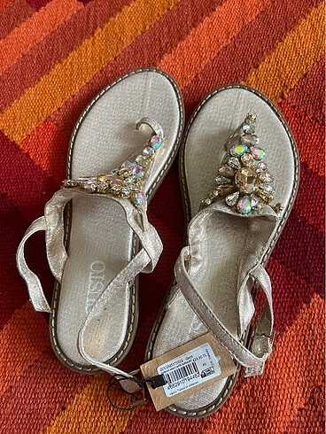 gusto yeni sandalet
