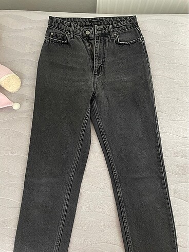 kadin mom jean