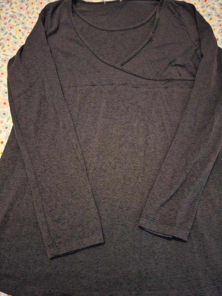 Gri V Yaka Hamile Uzun Kollu Tişört - Görsel 2