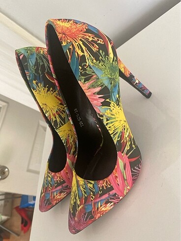 39 Beden Stiletto
