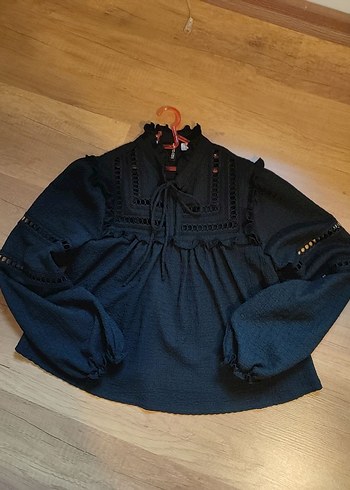 H&M Gri V Yakalı Bohem Nakışlı Kadın Bluz