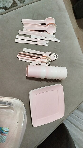 Diğer 30 parça plastik piknik seti