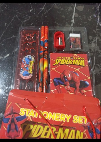 Örümcek Adam Temalı Kırtasiye Seti - Görsel 3