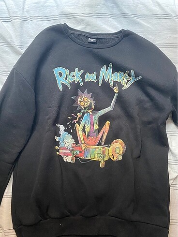 s Beden rick&morty sweatshirt