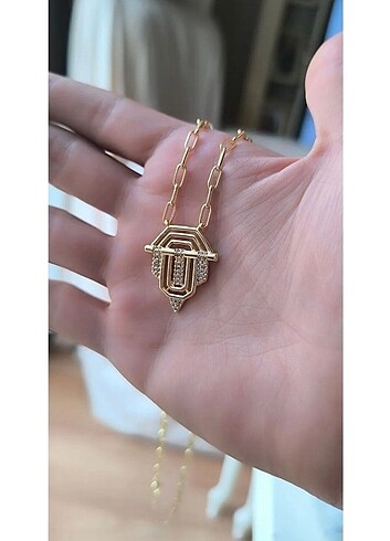 925 Ayar Gümüş Üçgen Model Serenay Kolye Gold