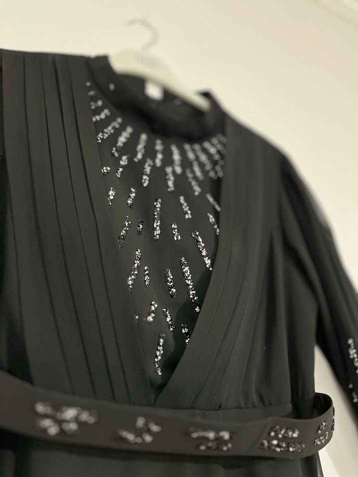 Boncuk İşlemeli Siyah Abiye - Görsel 3
