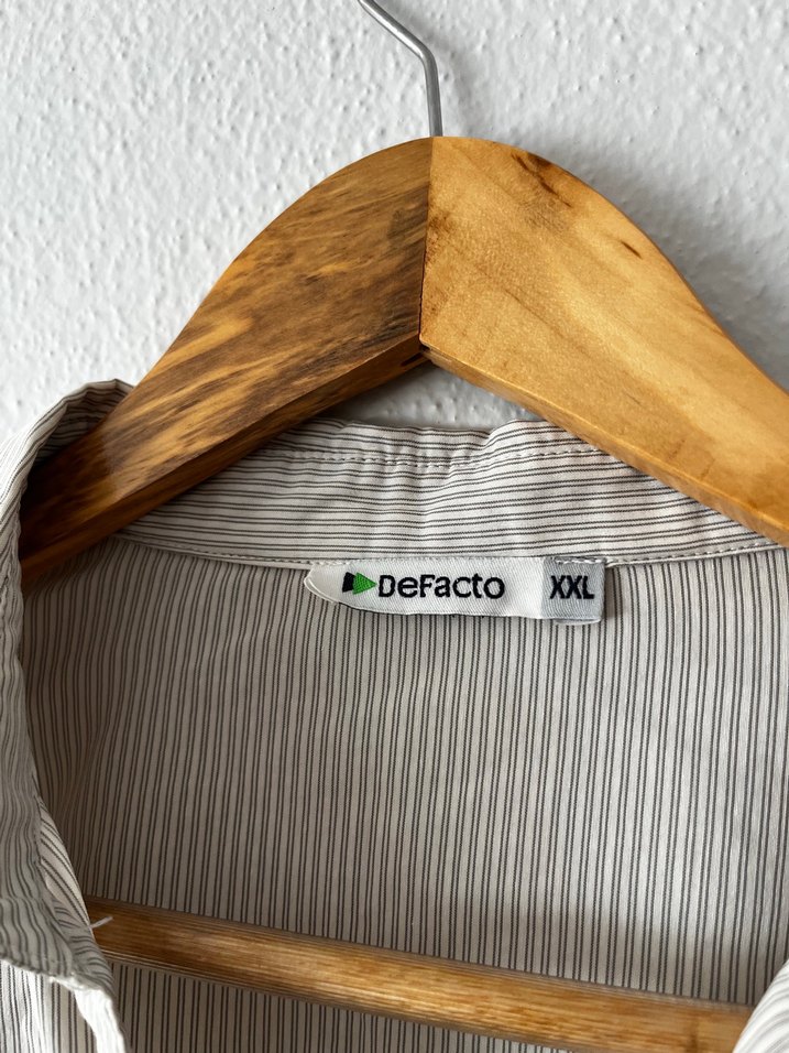 Düğmeli Beyaz Kadın Keten Gömlek - Görsel 3