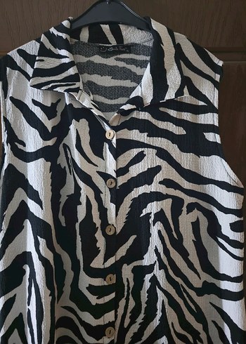 Düğmeli Zebra Desenli Kolsuz Elbise