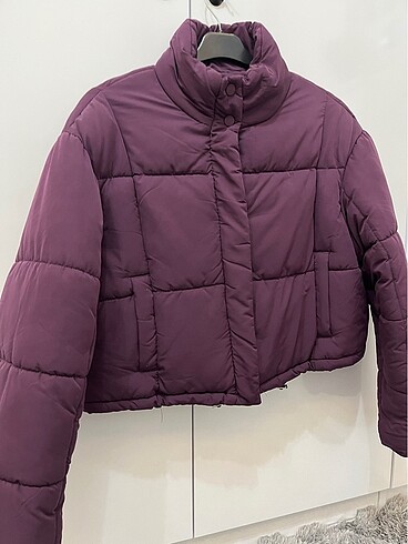 BERSHKA Crop Mont