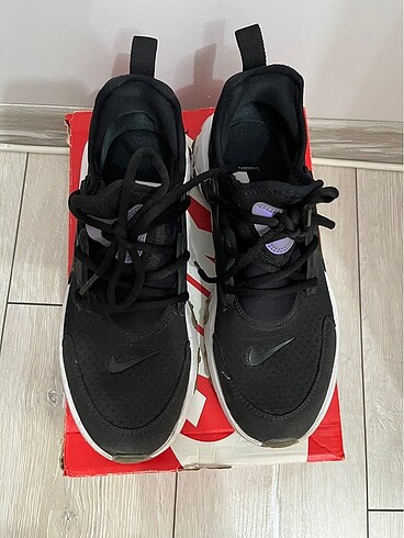 38 Beden Nike spor ayakkabı
