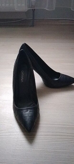 Diğer Stiletto