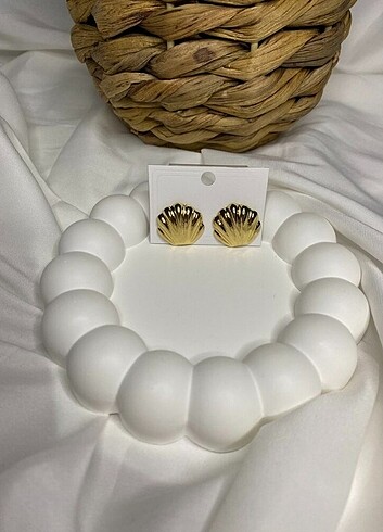 Deniz Kabuğu Gold Küpe