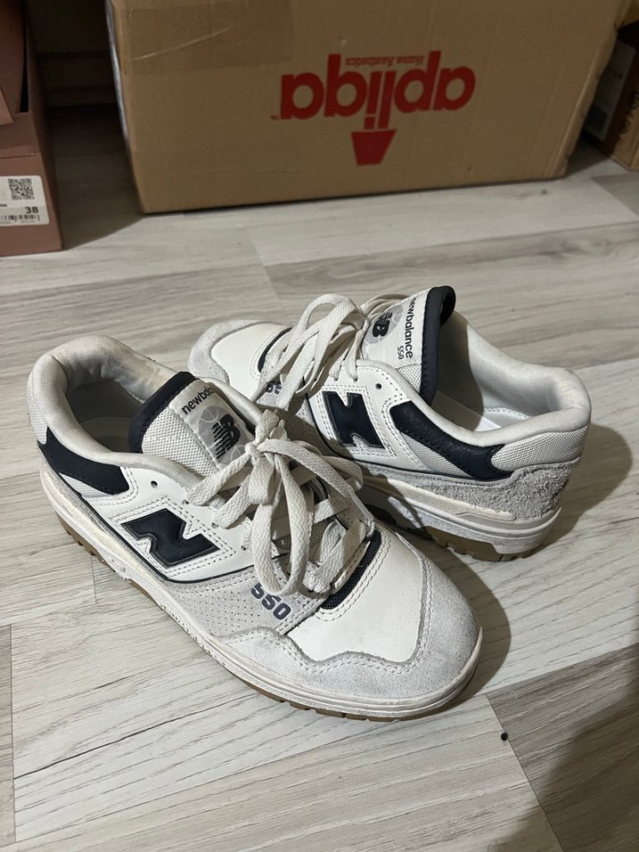 New Balance Beyaz Gri Kadın Spor Ayakkabı 550 - Görsel 2