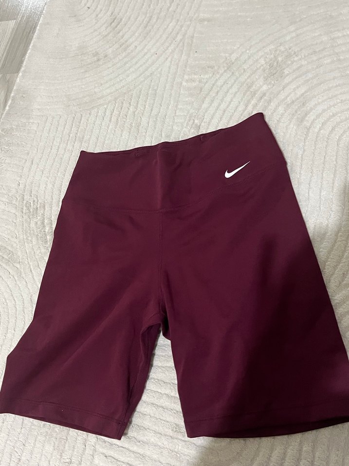 Bordo Nike Kadın Spor Şort - Görsel 2
