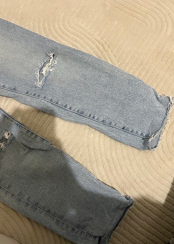 Stradivarius Mom Slim Yırtık jean - Görsel 4