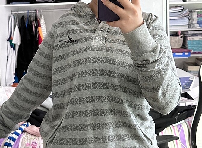 nike sweatshirt