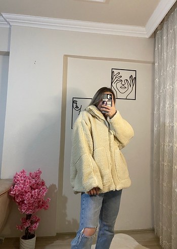 Kapüşonlu, Peluş Detaylı Bej Kışlık Kadın Mont