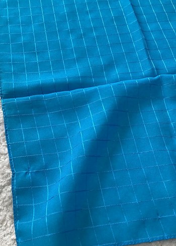 Şeffaf Parlak Mavi Kadın Şal - Görsel 3