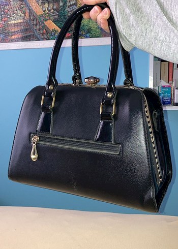 Klasik Siyah Deri Tokalı Kadın Çanta - Görsel 3