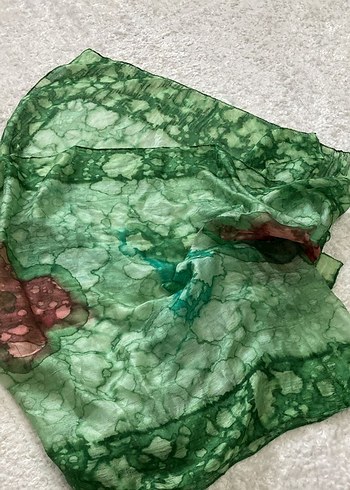 Yeşil Çiçek Desenli Kadın Fular - Görsel 3