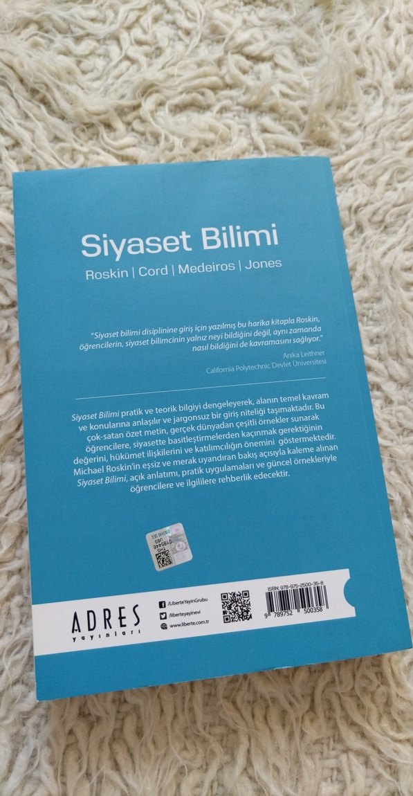 Siyaset Bilimi Kitabı - Görsel 2