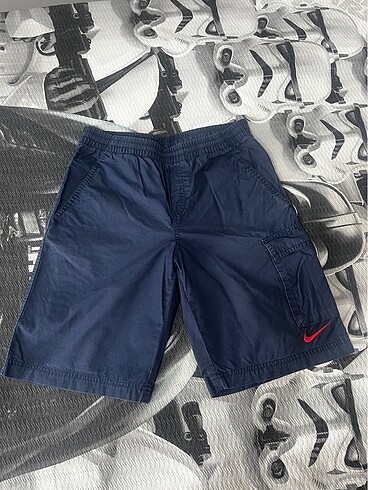 Nike şort 8-10 yaş