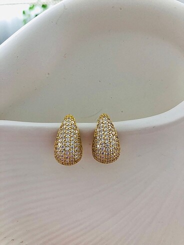 Çelik gold zirkon taş detaylı küpe
