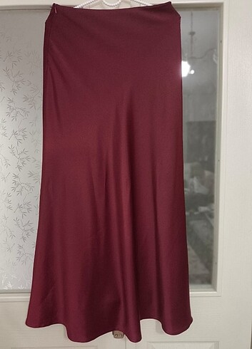 Bordo saten etek