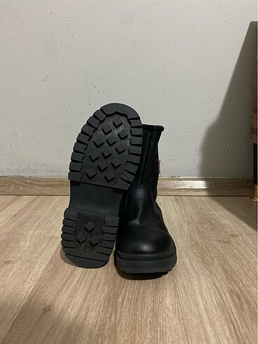 LC Waikiki 35 numara koz çocuk çizme, bot
