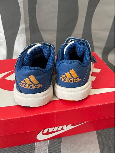 23 Beden Adidas çocuk ayakkabı
