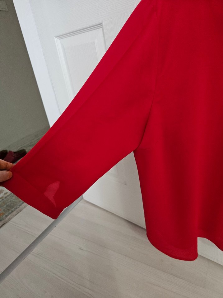 Uzun Kollu Kırmızı  Kadın Bluz - Görsel 4