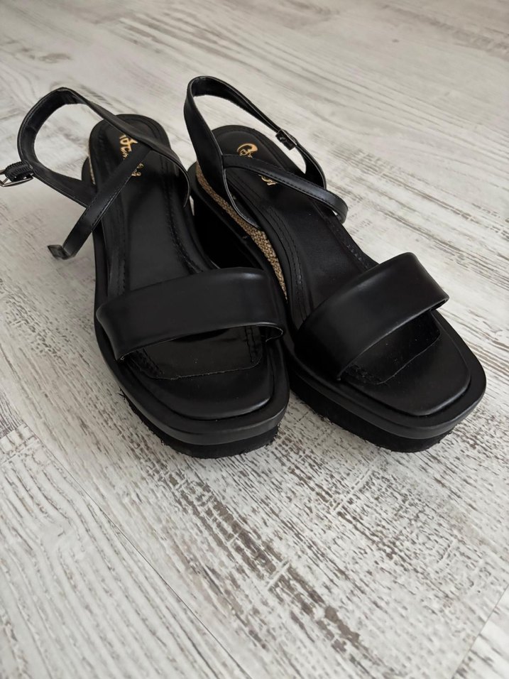 BAMBİ Siyah  Dolgu Topuklu Kadın Sandalet - Görsel 2