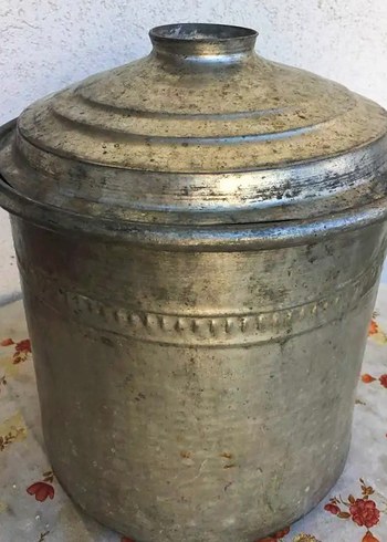 Tasarımcı Dönem ürünü koleksiyonluk dövme kalem işçilikli Bakır kazan